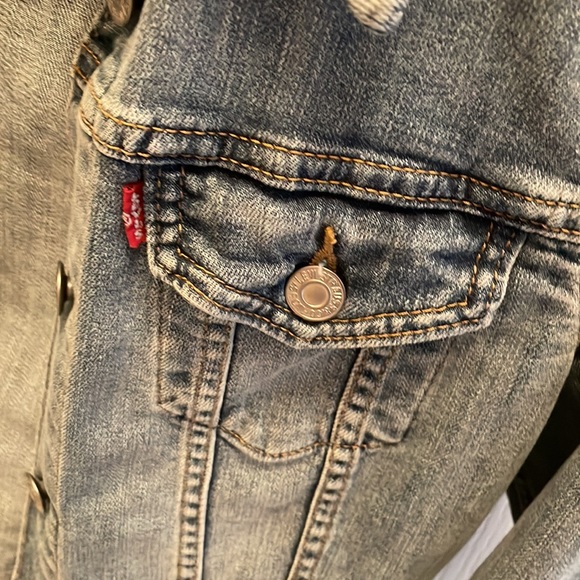 Levis Jean Jacket - Picture 4 of 5